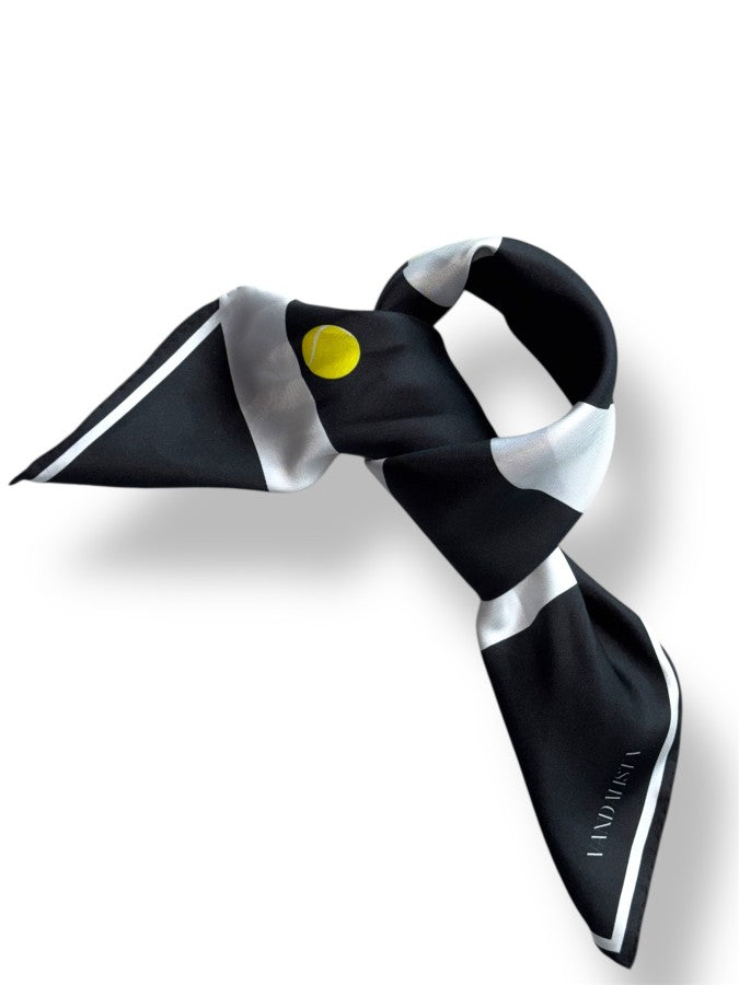 Šilko skarelė Movement - autorinis piešinys, riboto tiražo