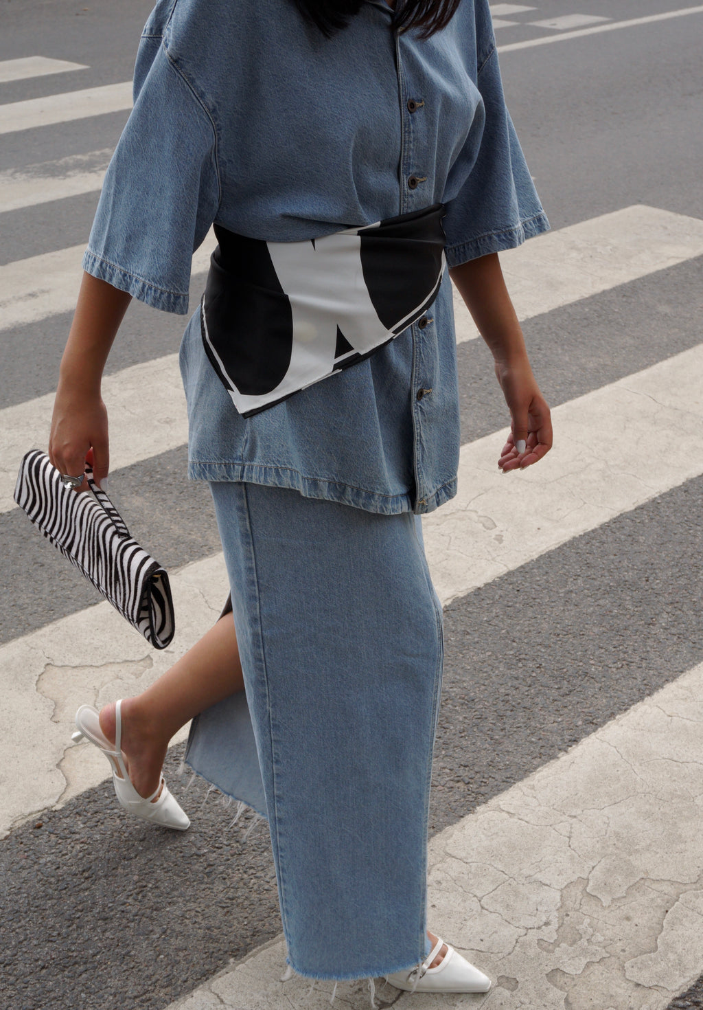 Šilko skarelė Movement - unikalus stiliaus akcentas