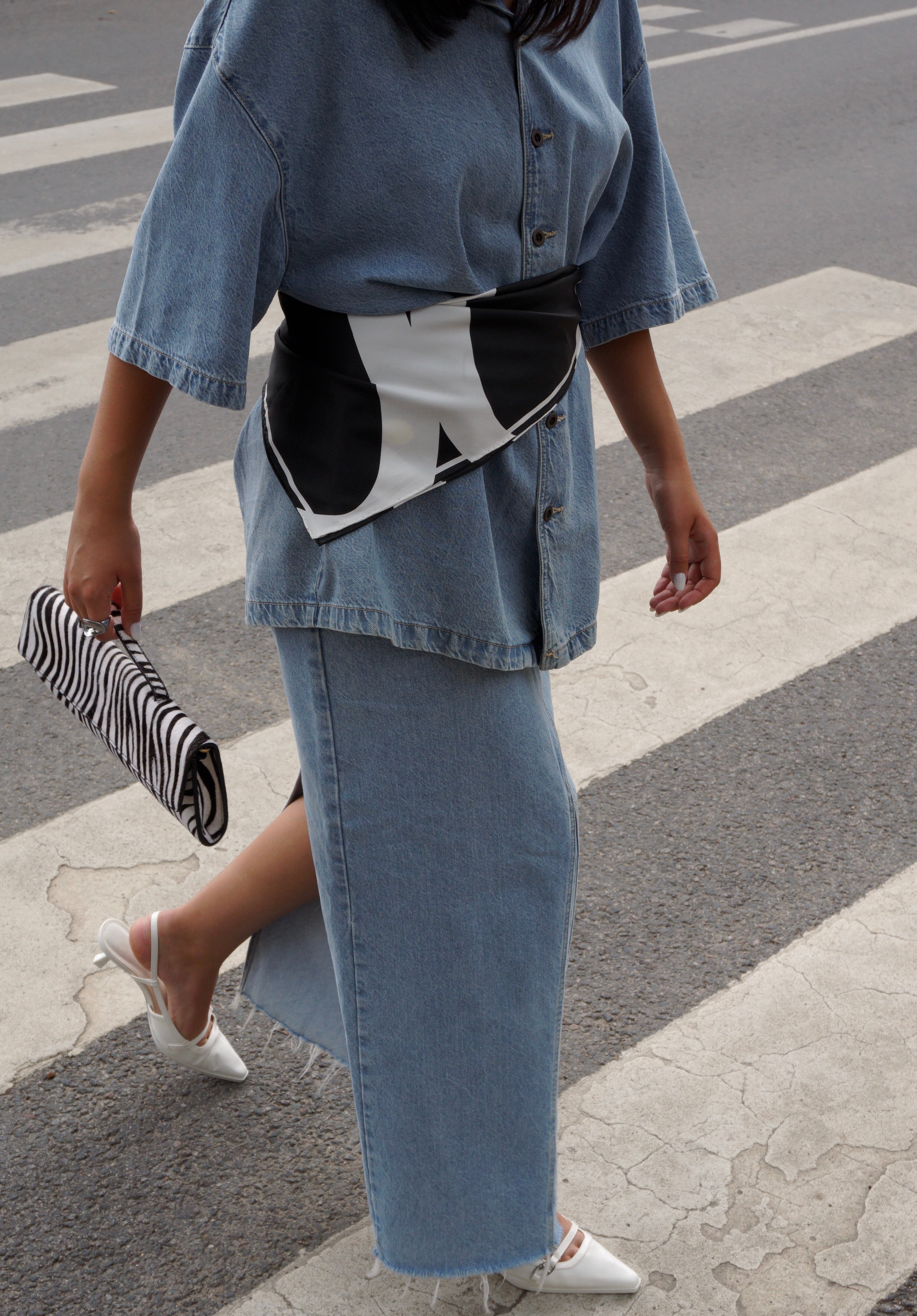 Šilko skarelė Movement - unikalus stiliaus akcentas