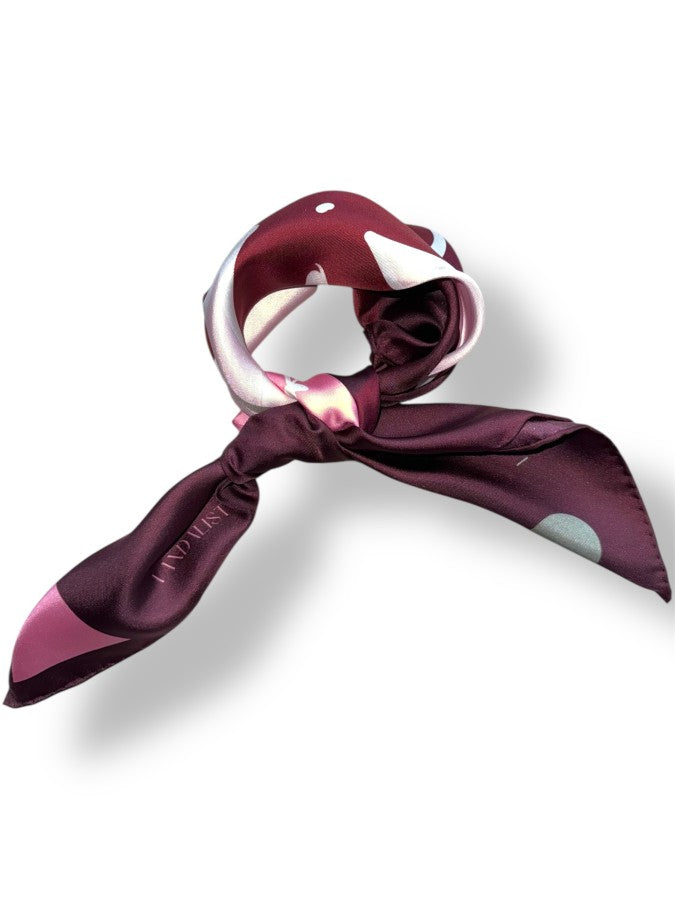 Šilko skarelė Bloom - bordinė spalvų paletė su žaliais akcentais