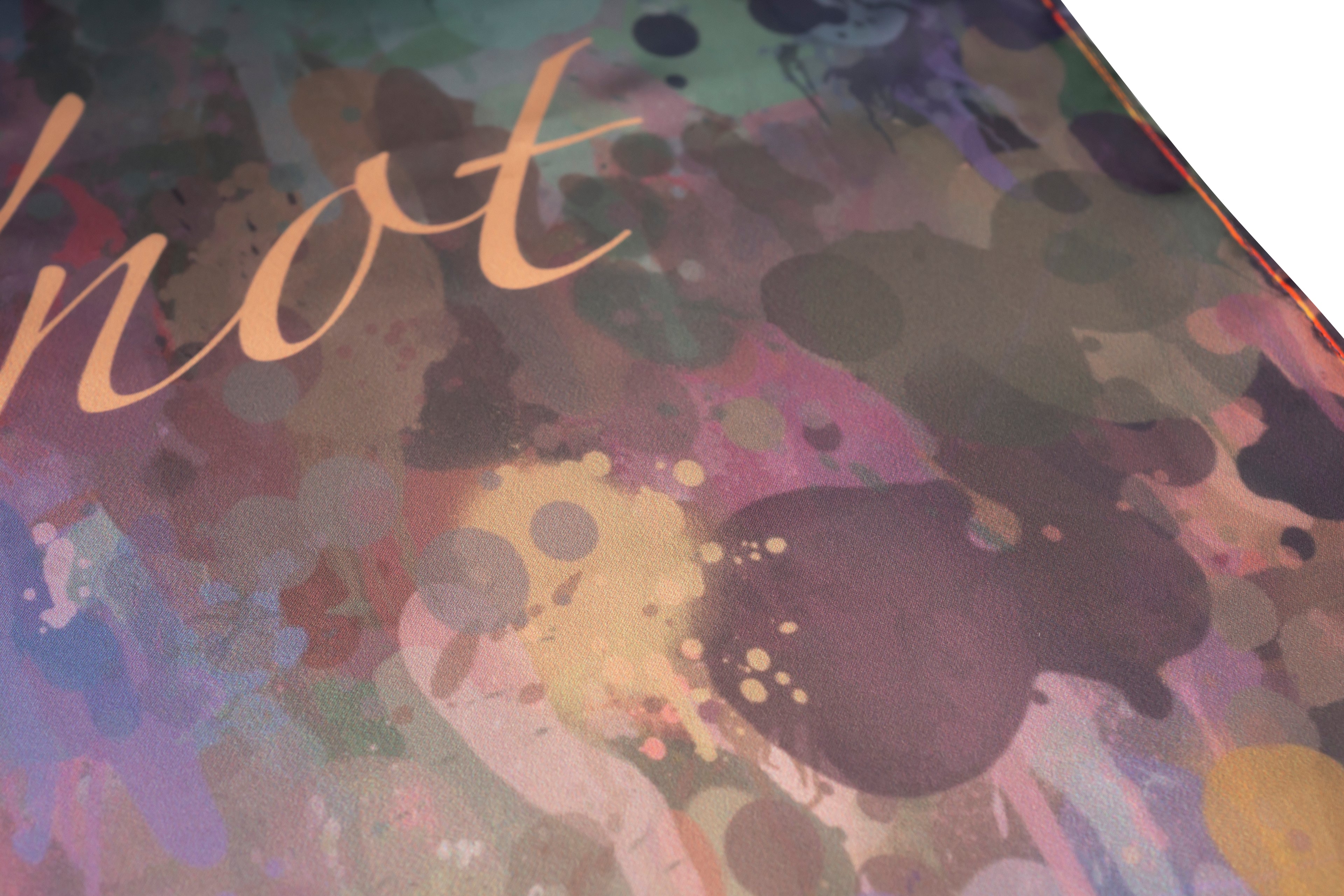 Vandalista MONDAY QUEEN – skaitmeninė spauda ant šilko